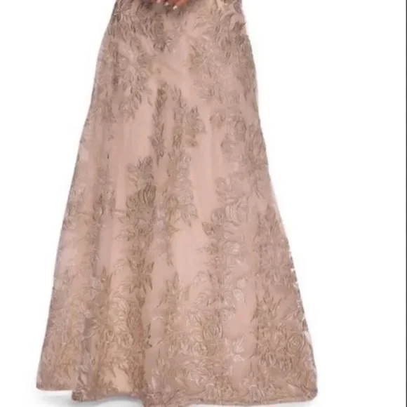 La Femme Lace V Neck A-Line Dress - Picture 4 of 8